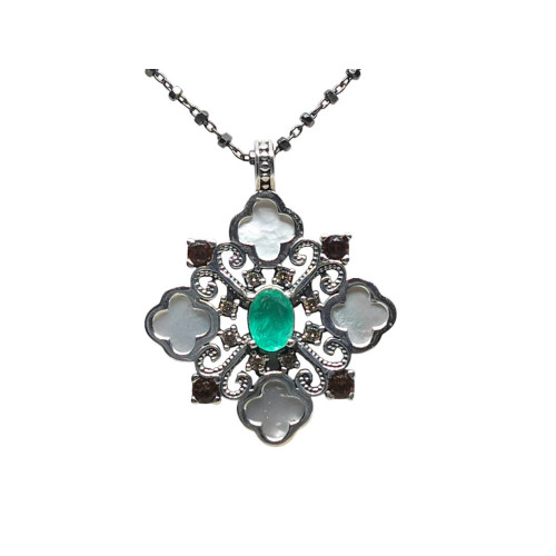 Collar de plata con circonitas y nácar natural