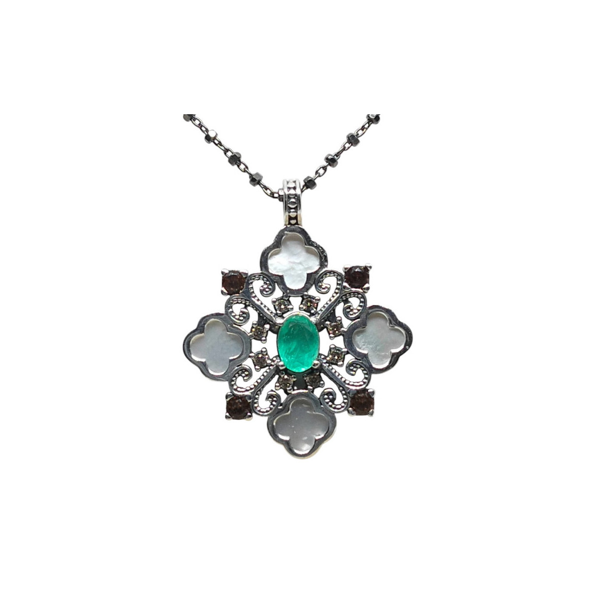 Collar de plata con circonitas y nácar natural