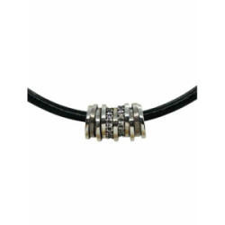 Collar de plata con circonitas y cuero negro