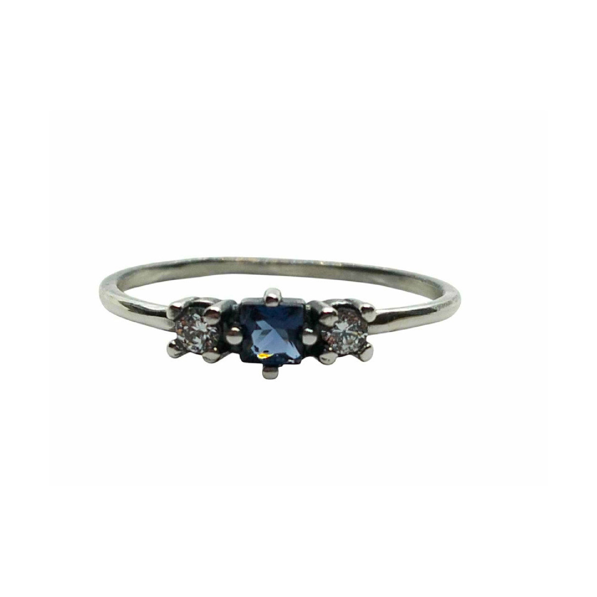 Anillo de plata con circonitas