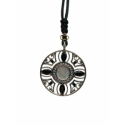 Collar de plata con circonitas y nácar