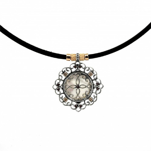 Collar de plata con circonitas y cuero negro