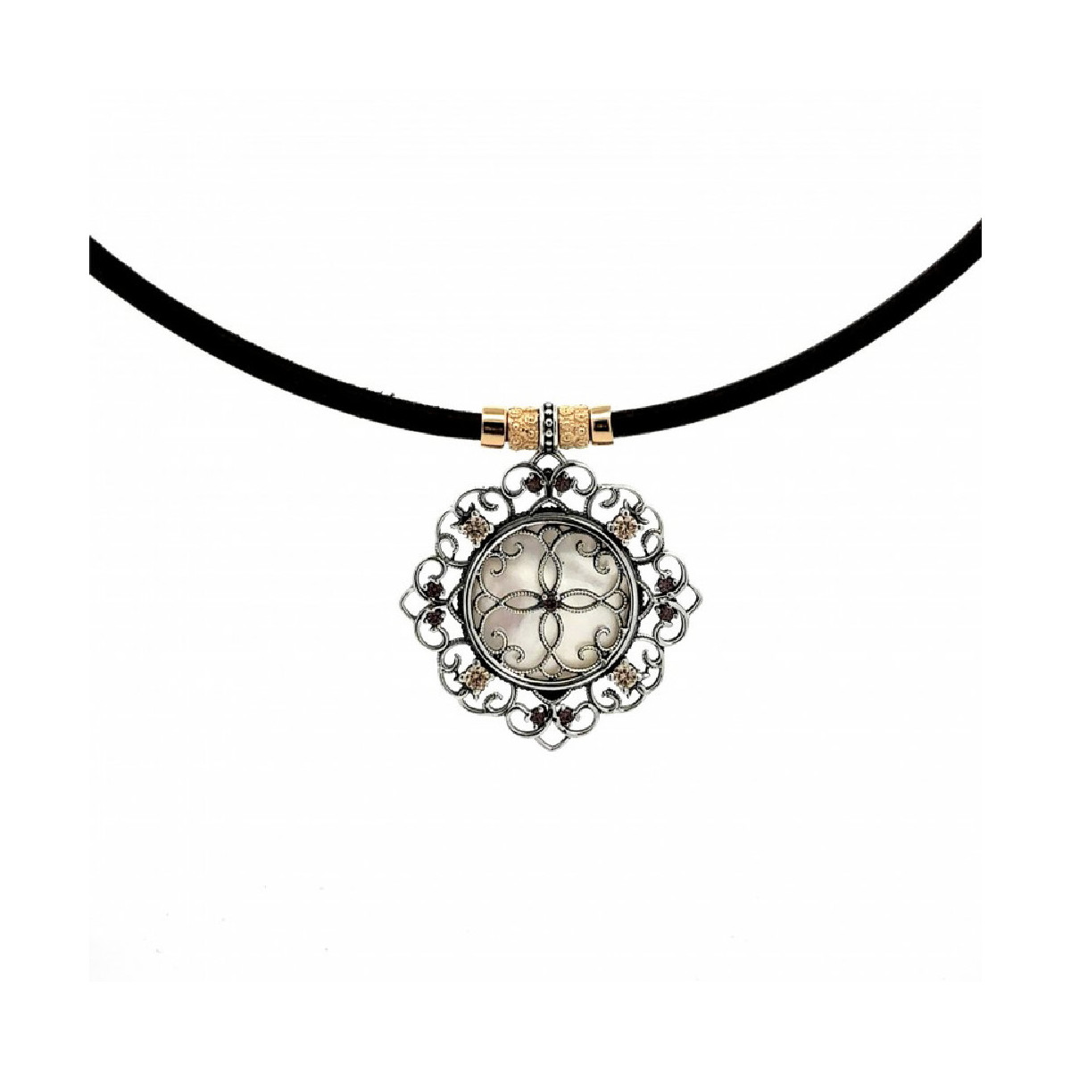 Collar de plata con circonitas y cuero negro