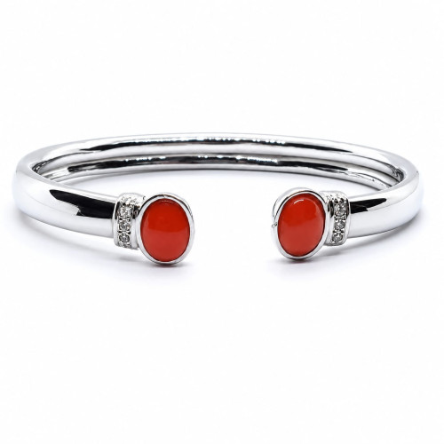 BRAZALETE RÍGIDO DE ORO BLANCO CON DIAMANTES Y CORAL