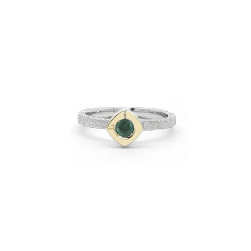 Anillo de plata y oro con esmeralda