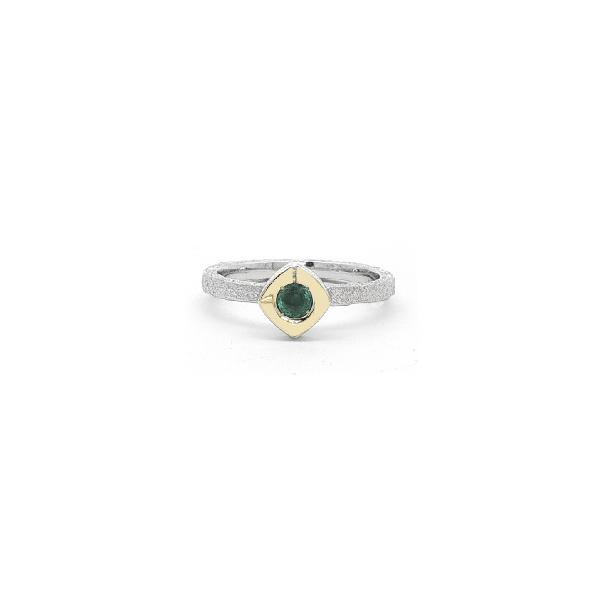 Anillo de plata y oro con esmeralda