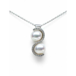 Colgante con cadena de  oro blanco con diamantes y perlas