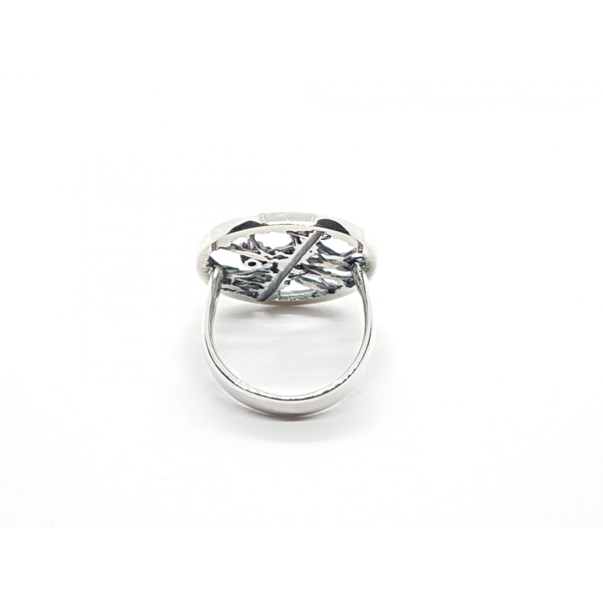 Anillo de plata con rubí