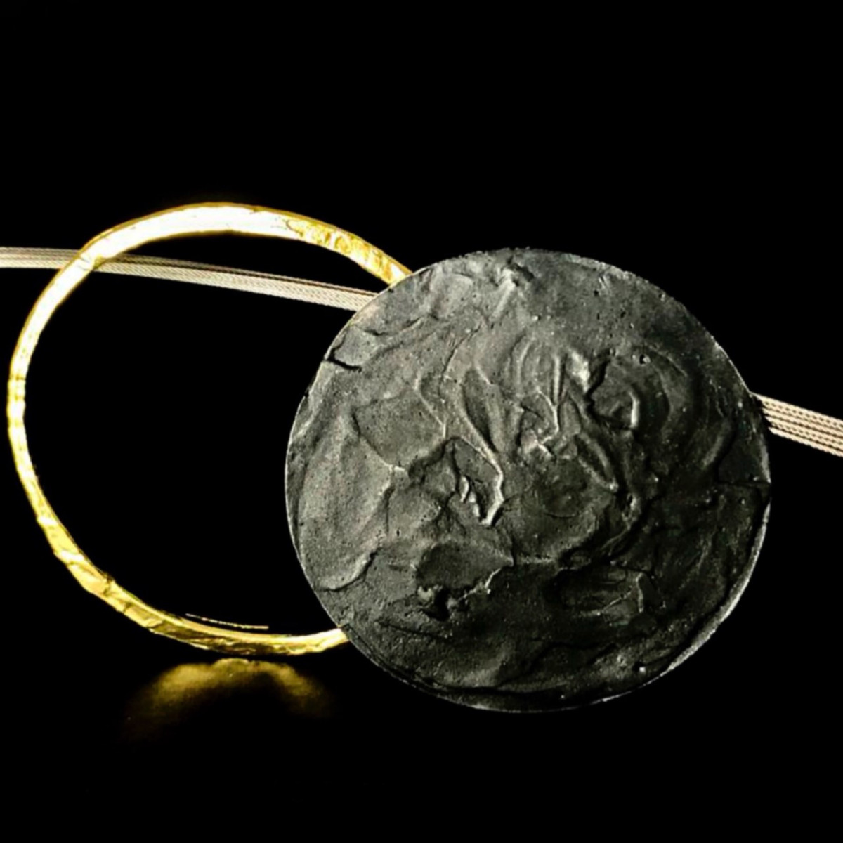 Gargantilla de plata y oro