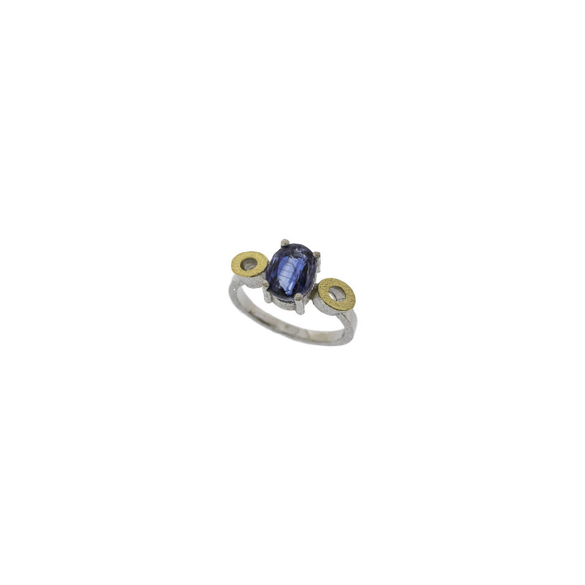 Anillo de plata y oro con cianita