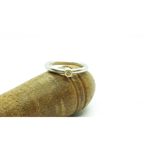 Anillo de plata y oro  con diamante