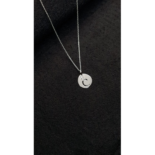 Gargantilla de oro blanco y diamante -Letra C