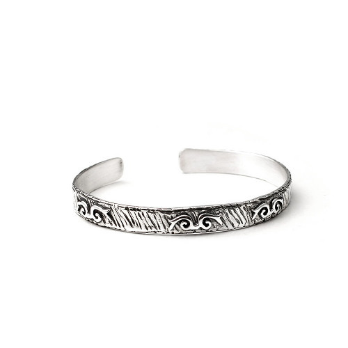 Brazalete rígido de plata
