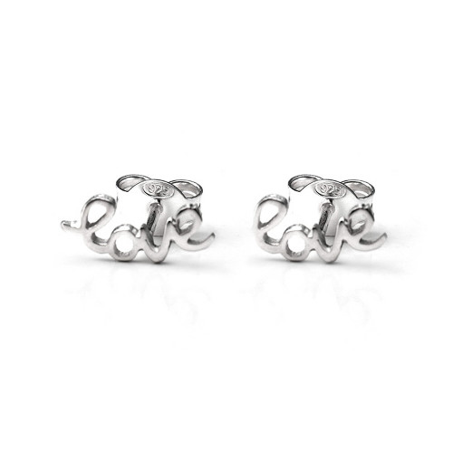 Pendientes de plata con la palabra LOVE