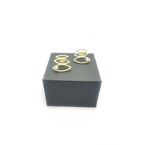 Pendientes de plata con perla natural cultivada y chapados en oro amarillo