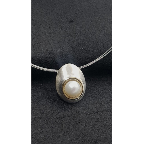 GARGANTILLA DE PLATA Y ORO CON PERLA NATURAL CULTIVADA
