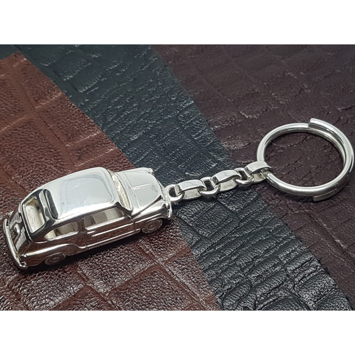 LLAVERO DE PLATA