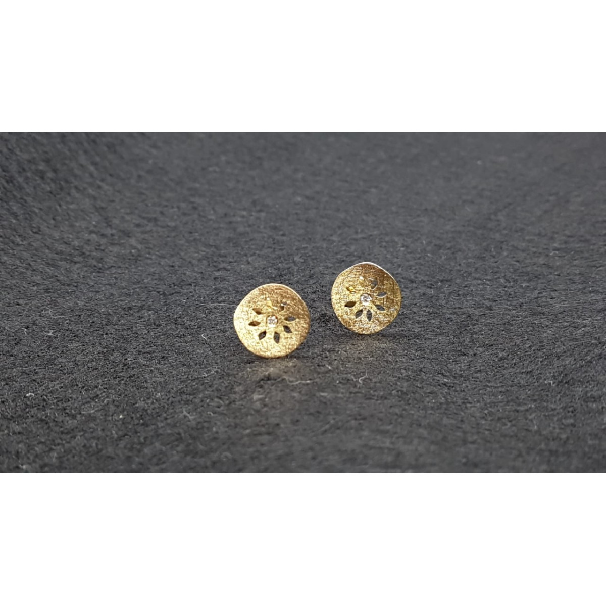 Pendientes de oro amarillo y diamantes