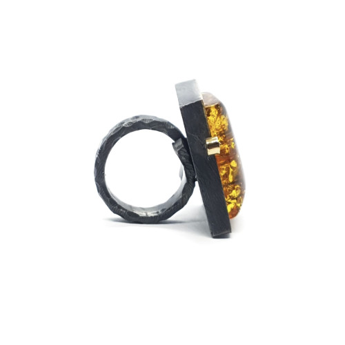 Anillo de plata y oro con ámbar, turmalina y peridoto