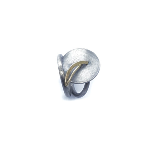 Anillo de plata y oro amarillo