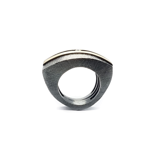 Anillo de plata y oro con diamante