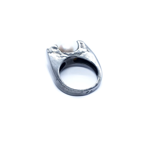 Anillo de plata y oro con perla natural cultivada Australiana y zafiros amarillos