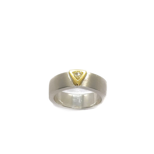 Anillo de plata y oro amarillo con diamante