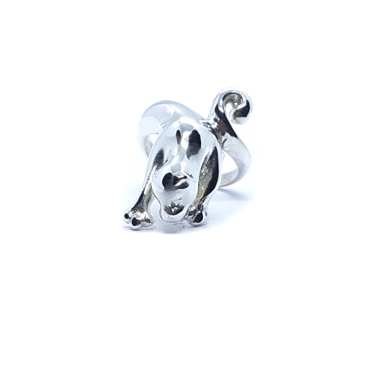 anillo de plata en forma de pantera