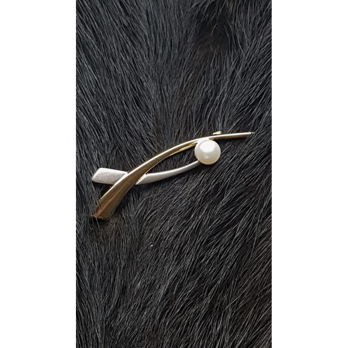 BROCHE de ORO con perla