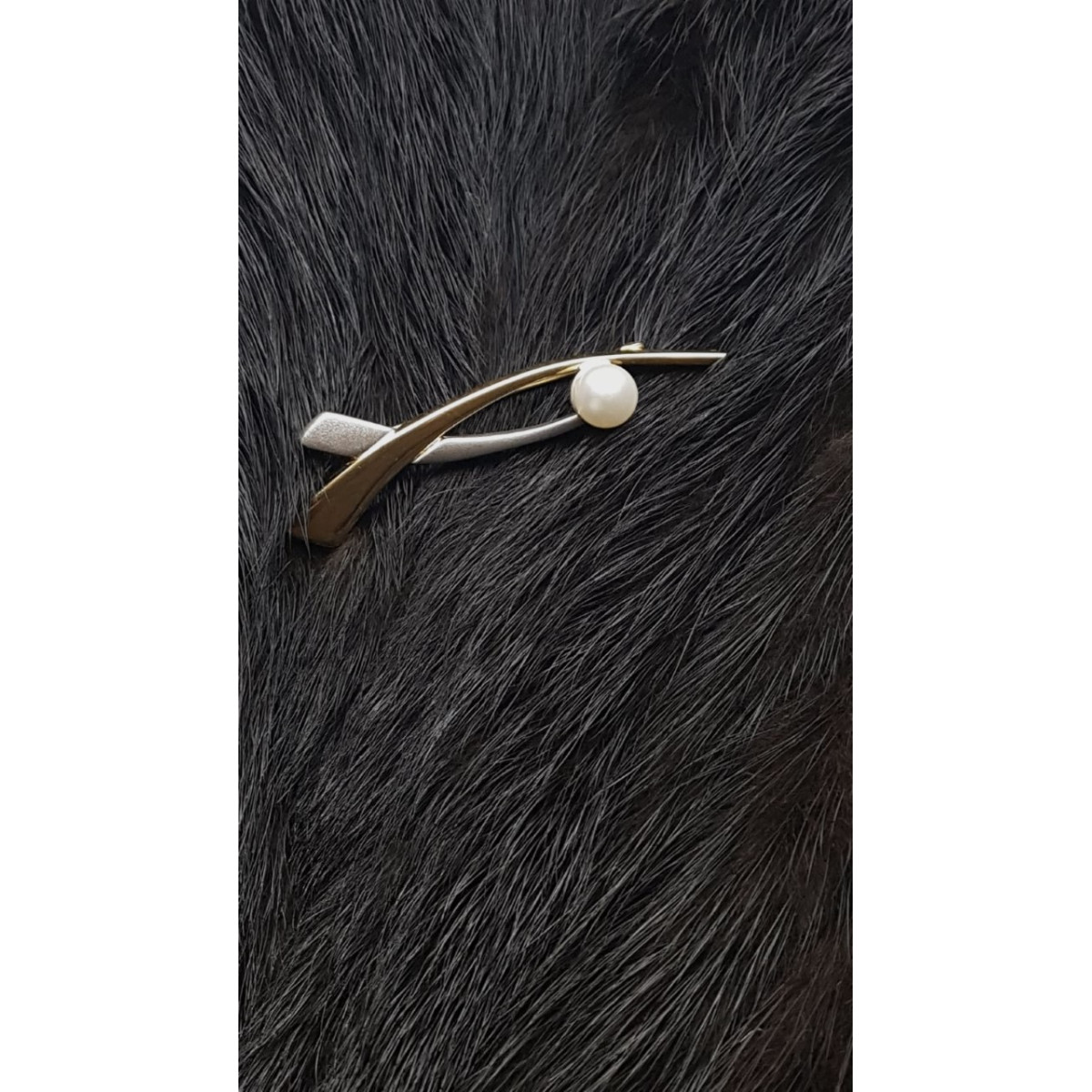 BROCHE de ORO con perla