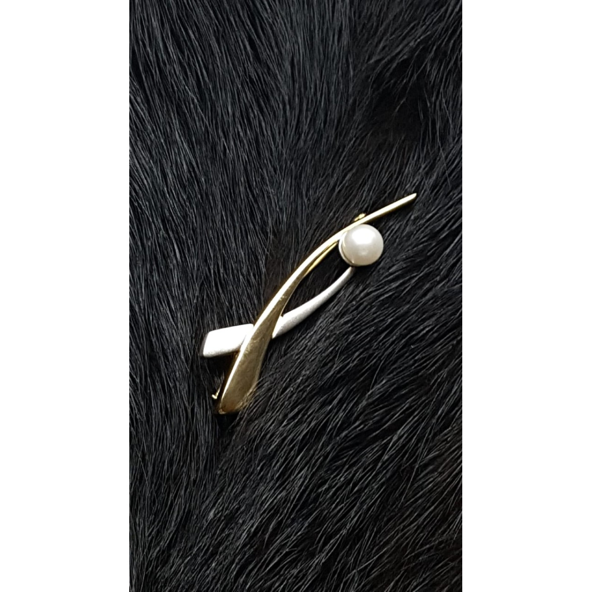 BROCHE de ORO con perla