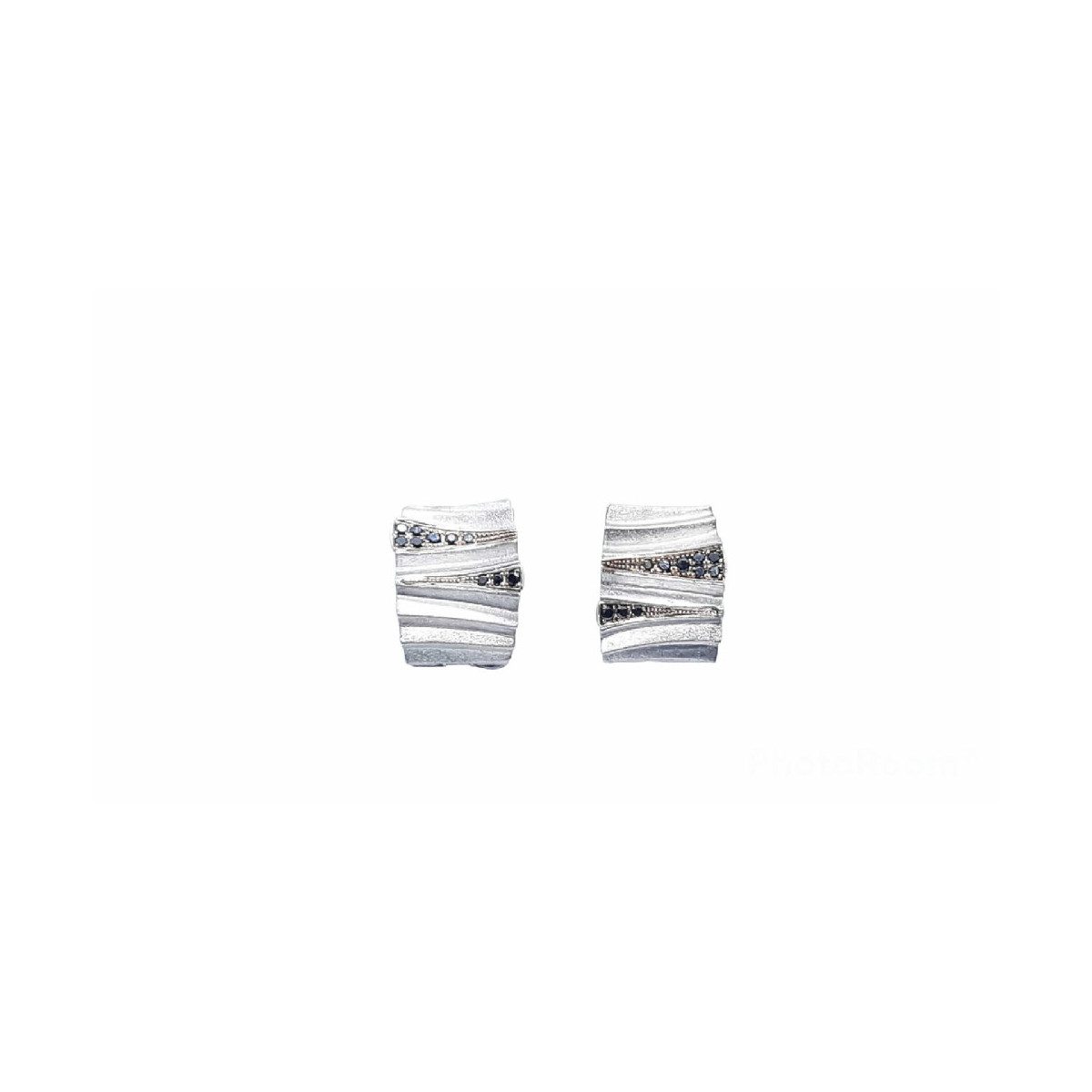 Pendientes de plata y oro con diamantes negros