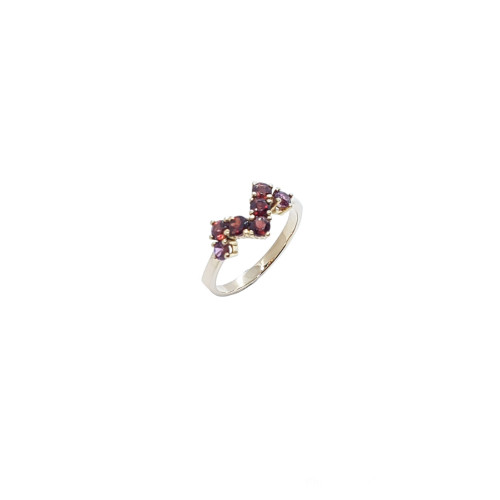 anillo de oro amarillo con turmalinas y granates