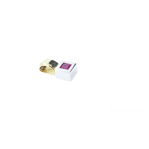 Colgante de oro amarillo y blanco con rubí