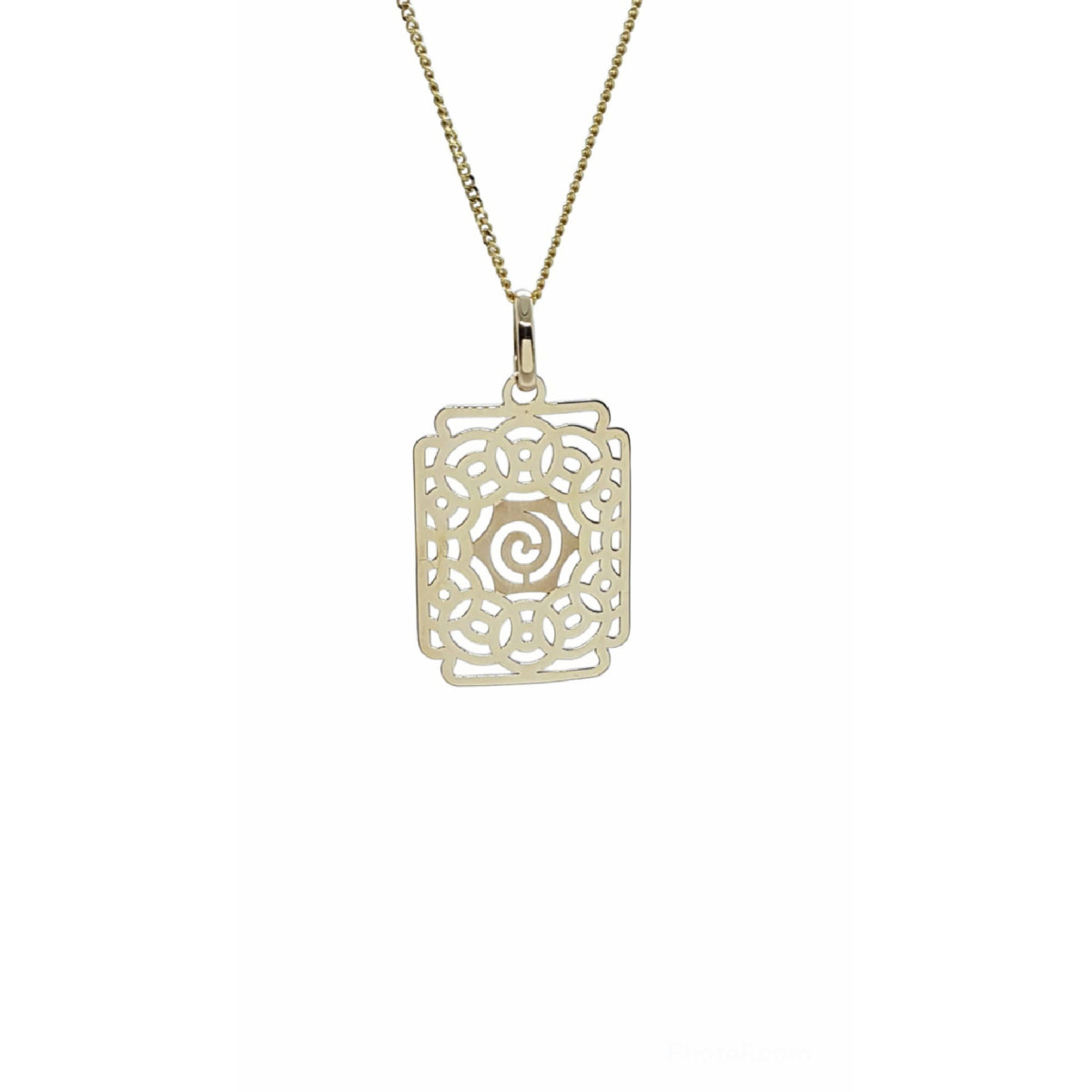 Colgante de oro amarillo