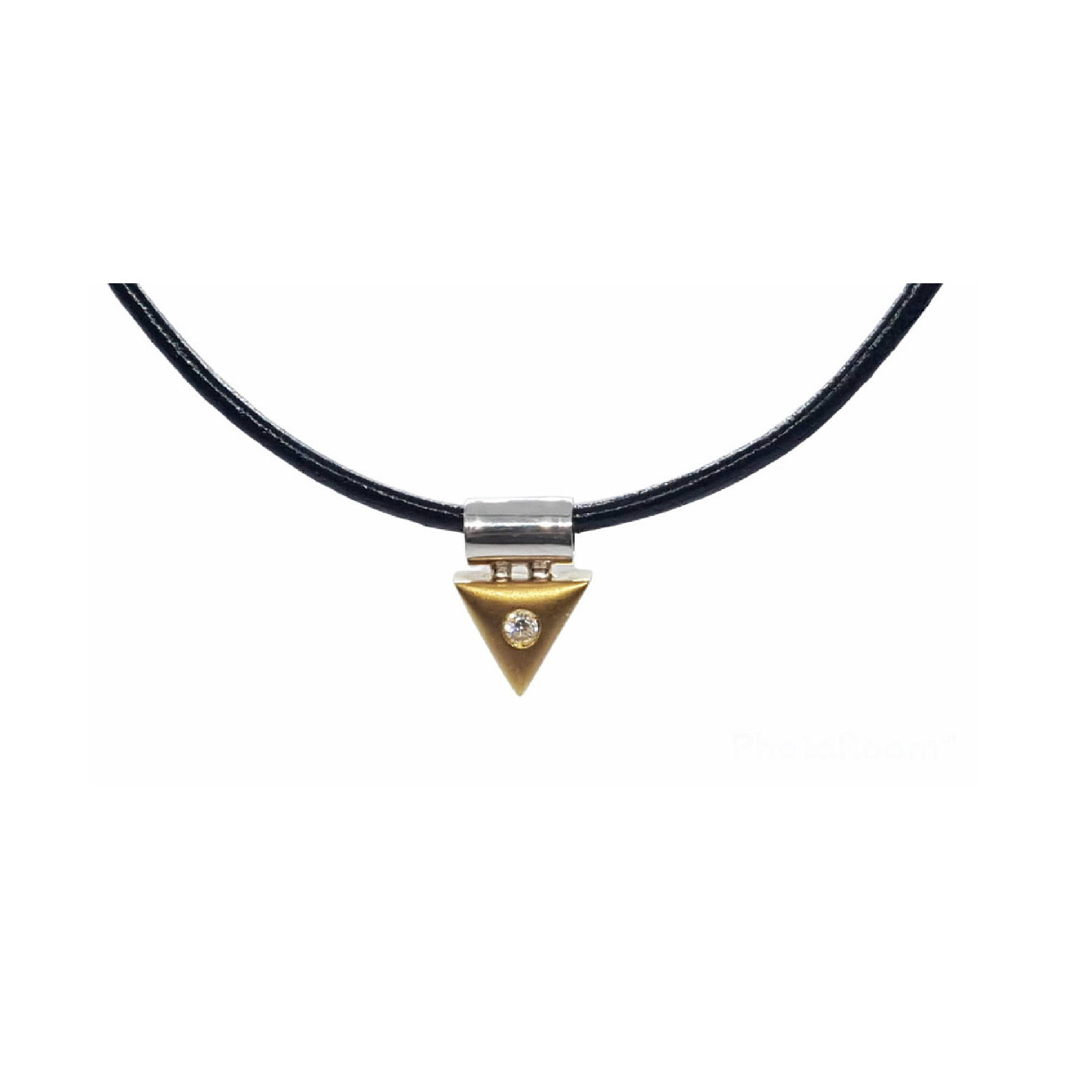 Colgante de oro amarillo y oro blanco con diamante