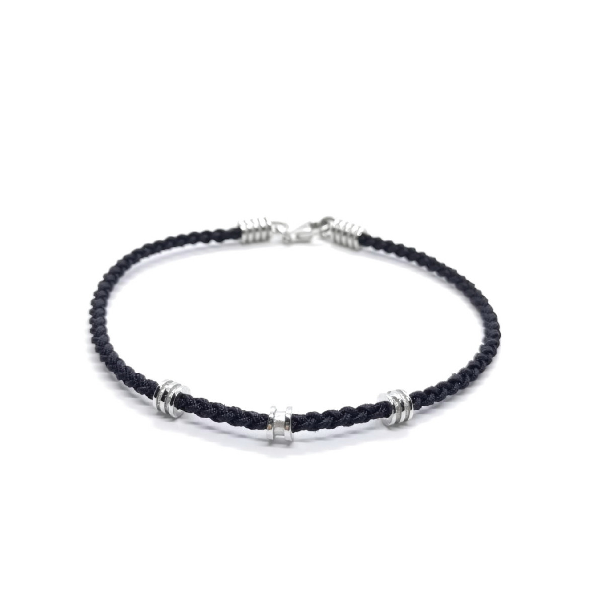 Pulsera de plata con macramé