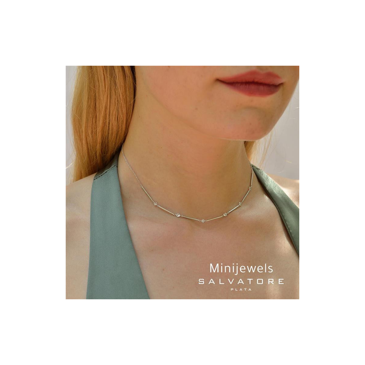 Collar de plata con circonitas blancas