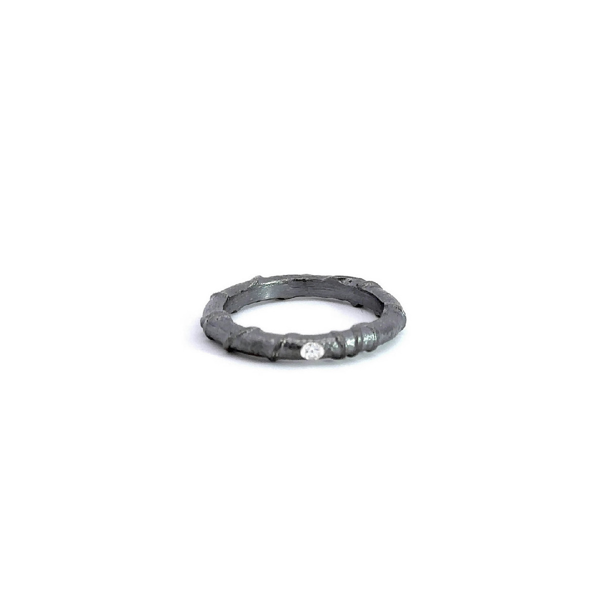 Anillo de plata con diamante