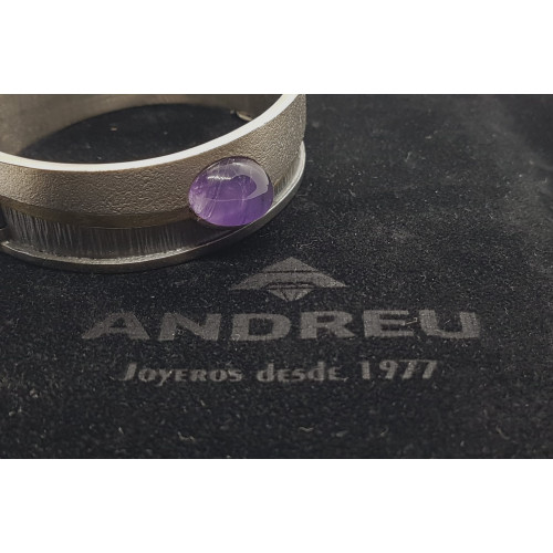 Brazalete rígido de plata, oro y amatista