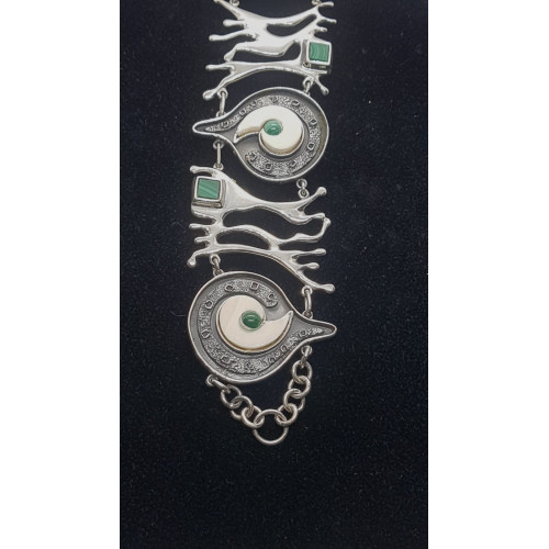 Pulsera artículada de plata, malaquita y marfil