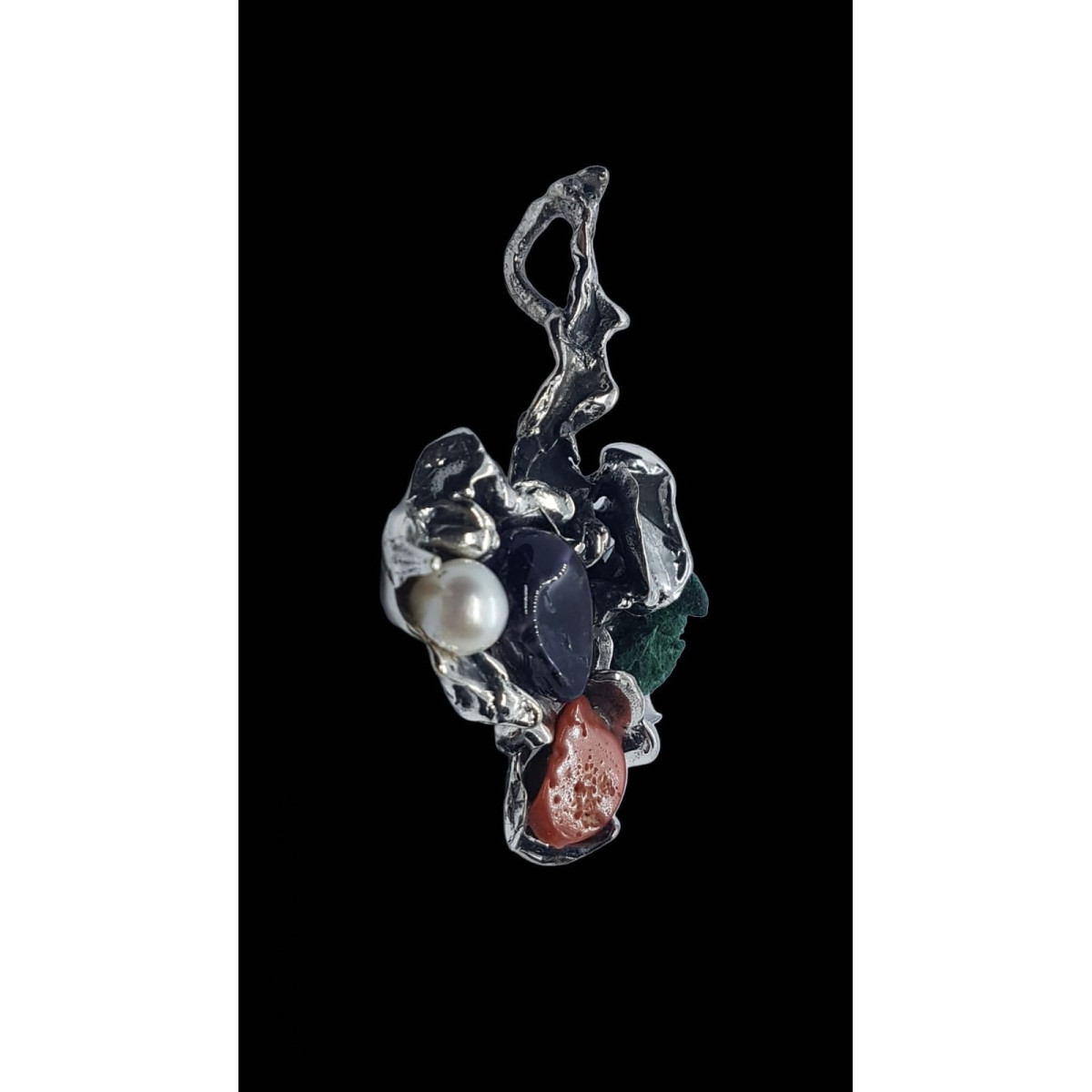 Colgante de plata con coral y perla