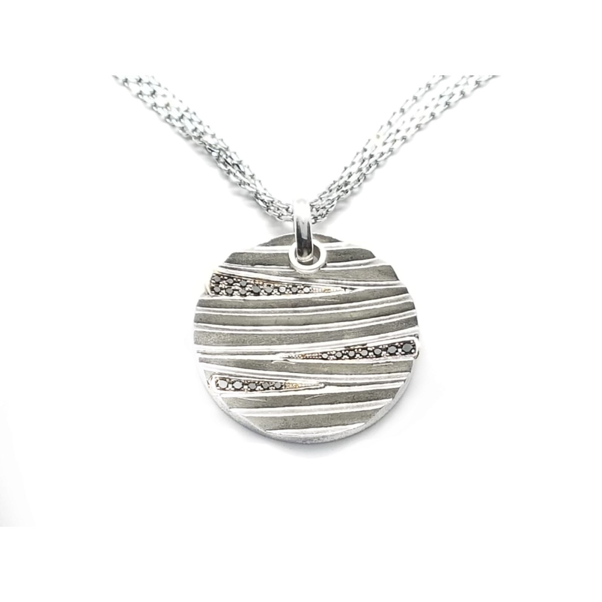 Gargantilla de plata y oro con diamantes negros