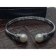 BRAZALETE RÍGIDO DE ORO BLANCO CON DIAMANTES Y PERLAS