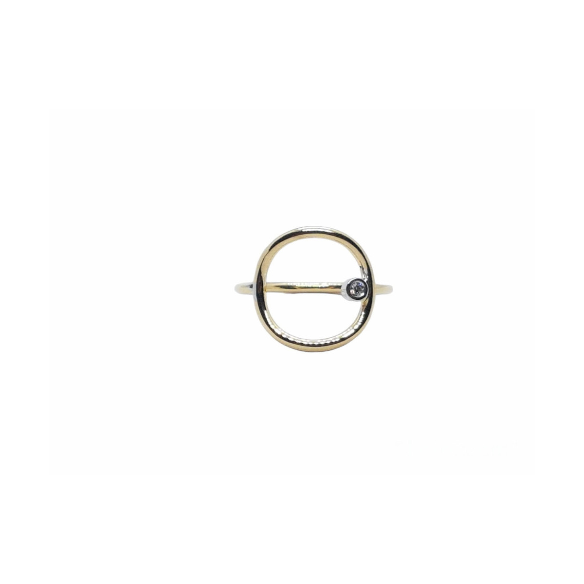 Anillo combinado con oro amarillo y oro blanco con diamante