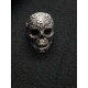 Anillo de plata con forma de calavera