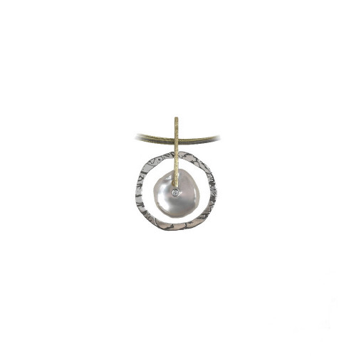 Colgante de plata y oro con perla natural cultivada y diamante