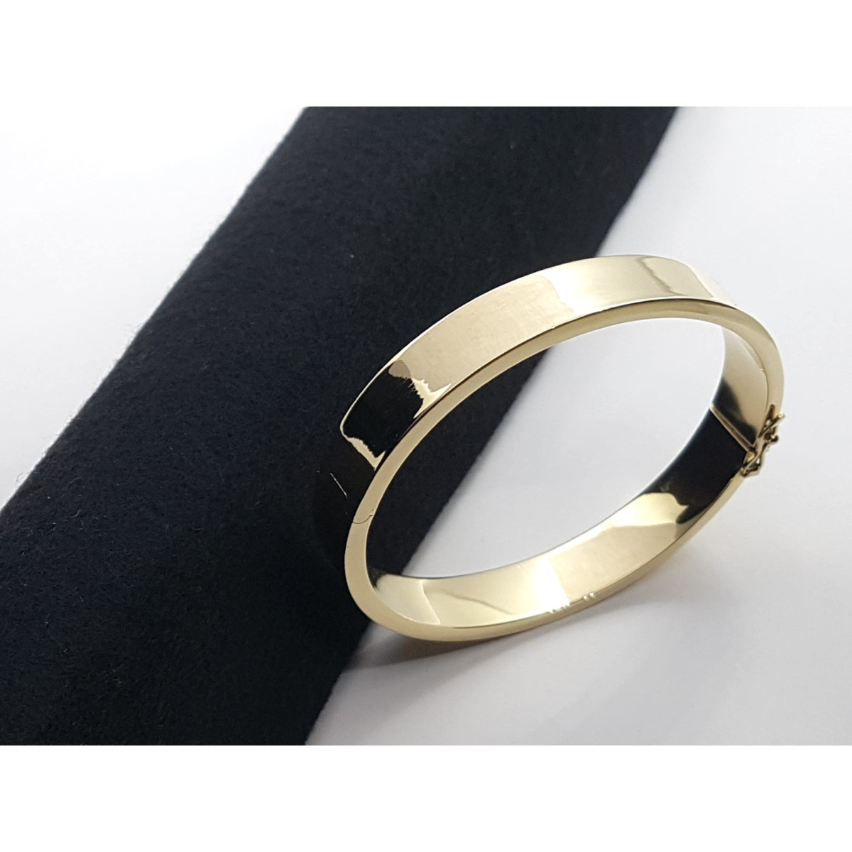 BRAZALETE RÍGIDO DE ORO AMARILLO