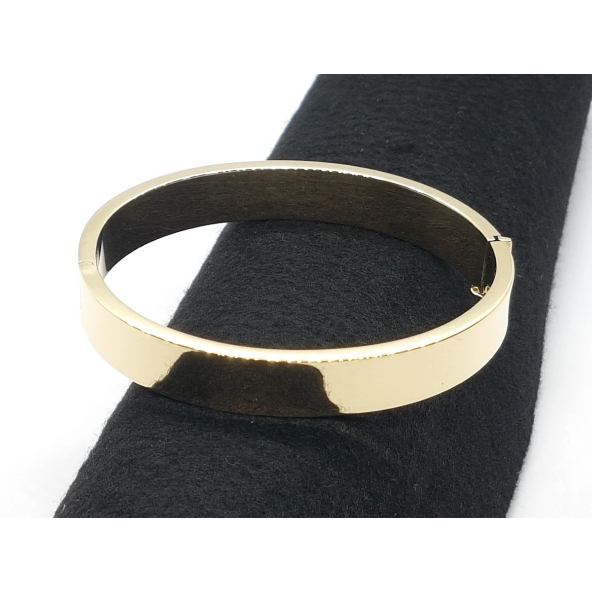 BRAZALETE RÍGIDO DE ORO AMARILLO