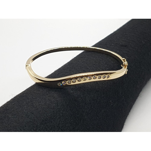 BRAZALETE RÍGIDO DE ORO AMARILLO CON DIAMANTES